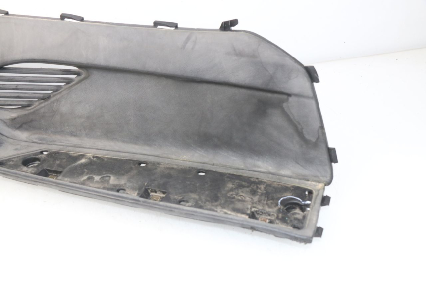 photo de RECHTER FUßRASTEN KYMCO DINK STREET 125 (2009 - 2014) - Zoom auf Komponenten