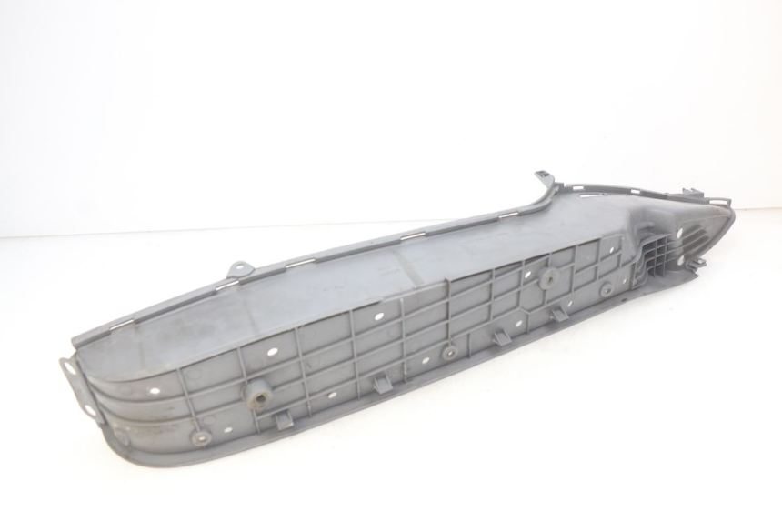 photo de RECHTER FUßRASTEN HONDA FES PANTHEON 2T 125 (1998 - 2002) - Zoom auf Gebrauchszustand