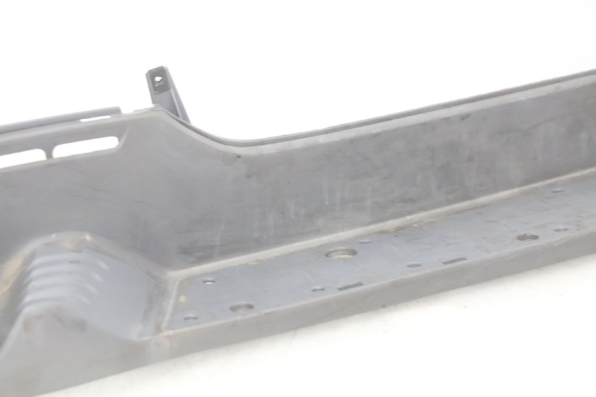 photo de RECHTER FUßRASTEN HONDA FES PANTHEON 2T 125 (1998 - 2002) - Oberflächenzustand und Material