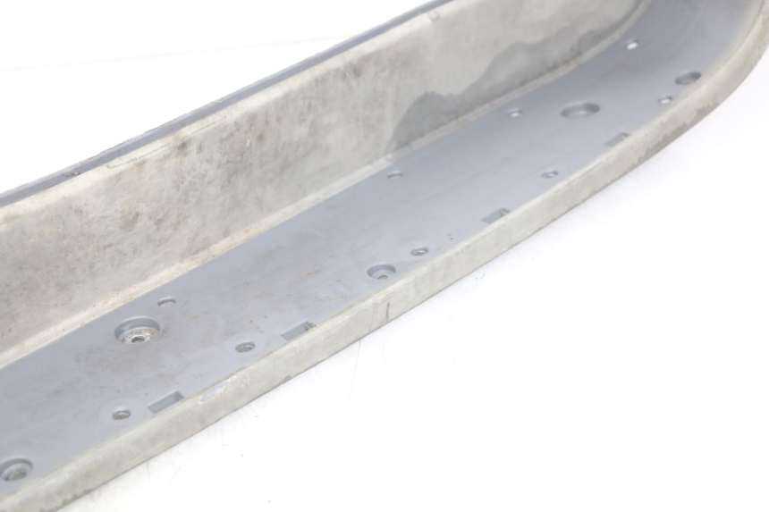 photo de RECHTER FUßRASTEN HONDA FES PANTHEON 2T 125 (1998 - 2002) - Oberflächenzustand und Material