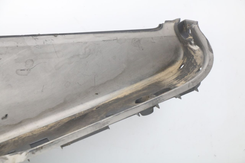 photo de RECHTER FUßRASTEN HONDA FES PANTHEON 125 (2003 - 2007) - Details der Befestigungspunkte