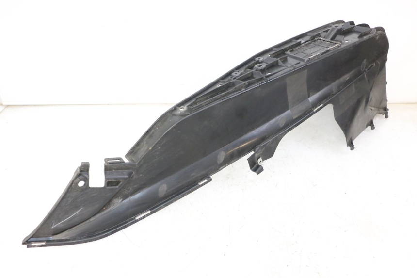 photo de TRITTBRETT VERKLEIDUNG RECHTS HONDA FORZA ABS 300 (2013 - 2017) - Detailansicht des Bauteils