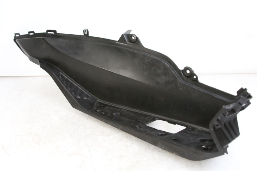 photo de TRITTBRETT VERKLEIDUNG RECHTS HONDA FORZA 125 (2015 - 2016) - Gesamtansicht des Produkts