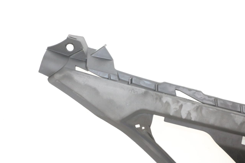 photo de TRITTBRETT VERKLEIDUNG RECHTS PEUGEOT GEOPOLIS RS 125 (2007 - 2009) - Details der Befestigungspunkte