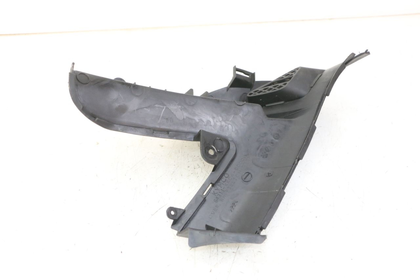 photo de TRITTBRETT VERKLEIDUNG RECHTS KYMCO GRAND DINK 125 (2008 - 2014) - Zoom auf Gebrauchszustand