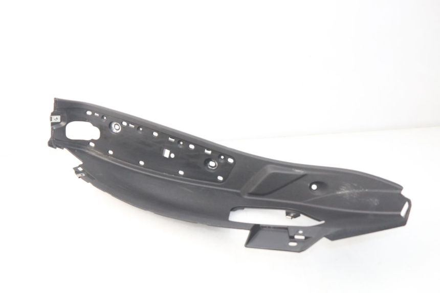 photo de TRITTBRETT VERKLEIDUNG RECHTS PIAGGIO MP3 HPE 500 (2019 - 2022) - Technische Nahaufnahme