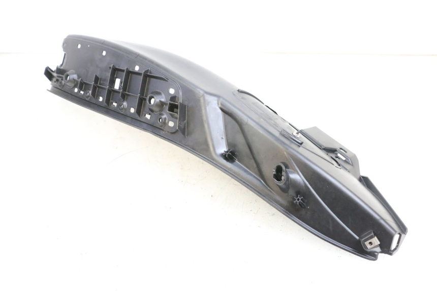 photo de TRITTBRETT VERKLEIDUNG RECHTS PIAGGIO MP3 HPE 350 (2018 - 2020) - Technische Nahaufnahme