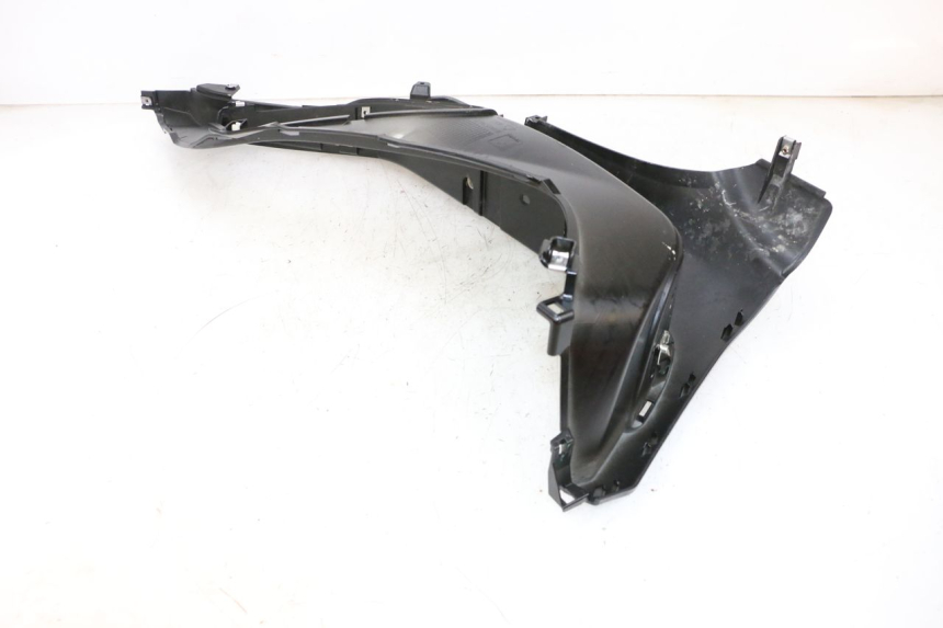photo de TRITTBRETT VERKLEIDUNG RECHTS PIAGGIO MP3 HPE 300 (2019 - 2026) - Gesamtansicht des Produkts