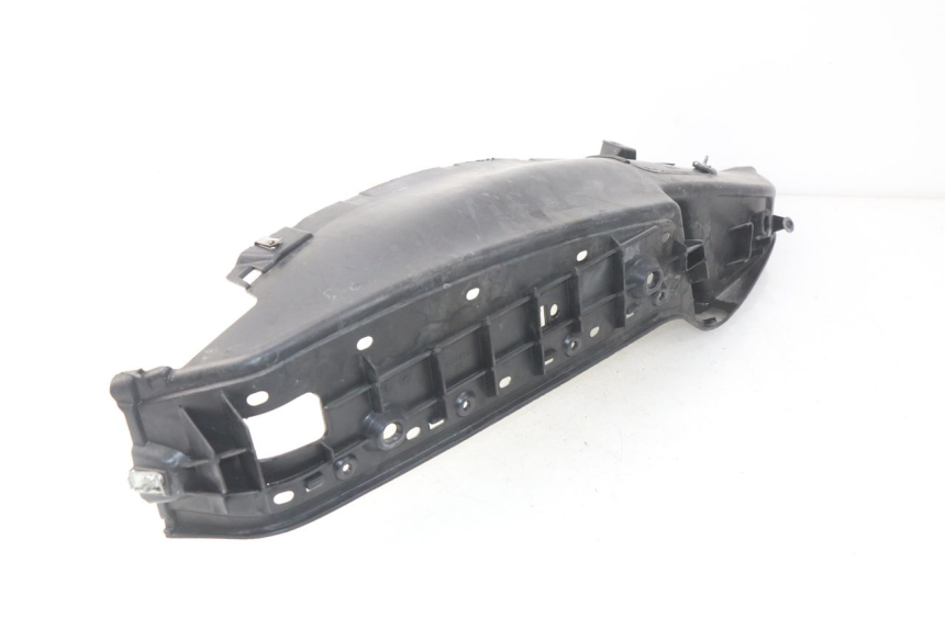 photo de RECHTER FUßRASTEN PIAGGIO MP3 LT 400 (2007 - 2012) - Zoom auf Gebrauchszustand