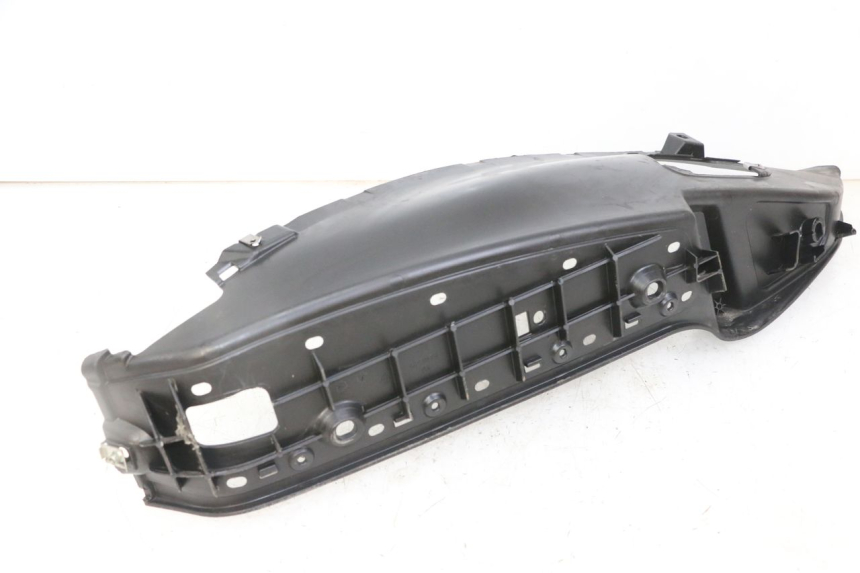 photo de TRITTBRETT VERKLEIDUNG RECHTS PIAGGIO MP3 LT 300 (2010 - 2016) - Detailansicht des Bauteils