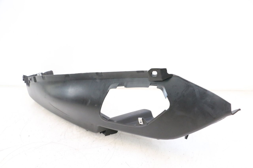 photo de RECHTER FUßRASTEN PIAGGIO MP3 LT 400 (2007 - 2012) - Details der Befestigungspunkte