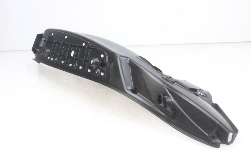 photo de RECHTER FUßRASTEN PIAGGIO MP3 500 (2014 - 2017) - Alternative Perspektive