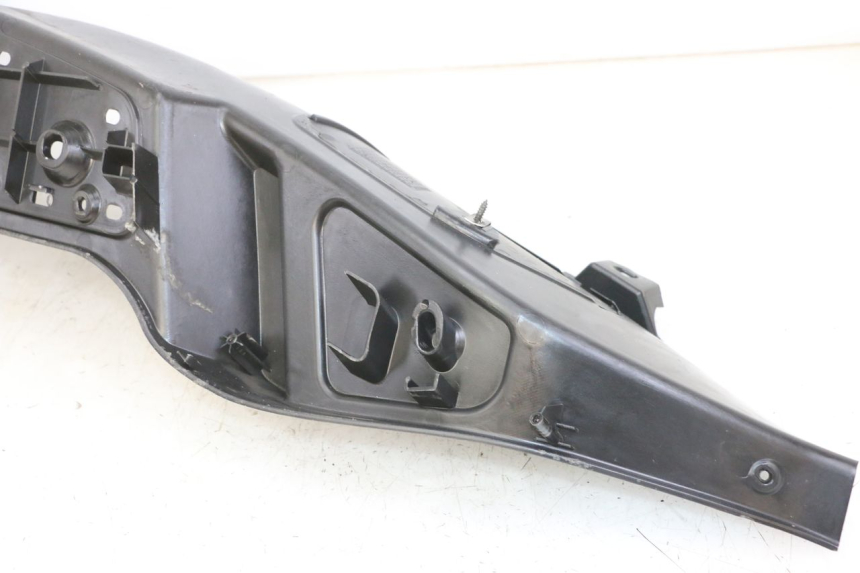 photo de TRITTBRETT VERKLEIDUNG RECHTS PIAGGIO MP3 500 (2011 - 2015) - Alternative Perspektive