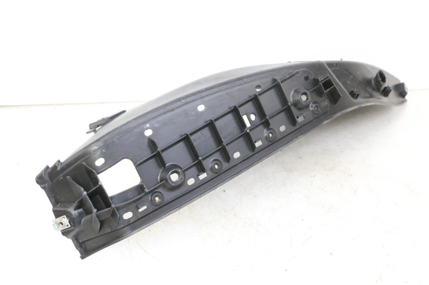 photo de RECHTER FUßRASTEN PIAGGIO MP3 500 (2014 - 2017) - Detailansicht des Bauteils