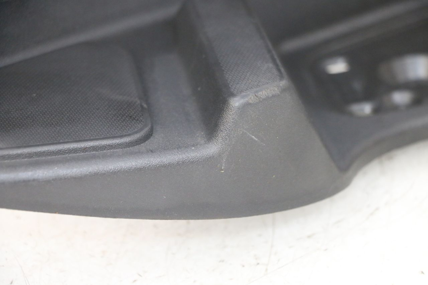 photo de RECHTER FUßRASTEN PIAGGIO MP3 RL 250 (2006 - 2010) - Oberflächenzustand und Material