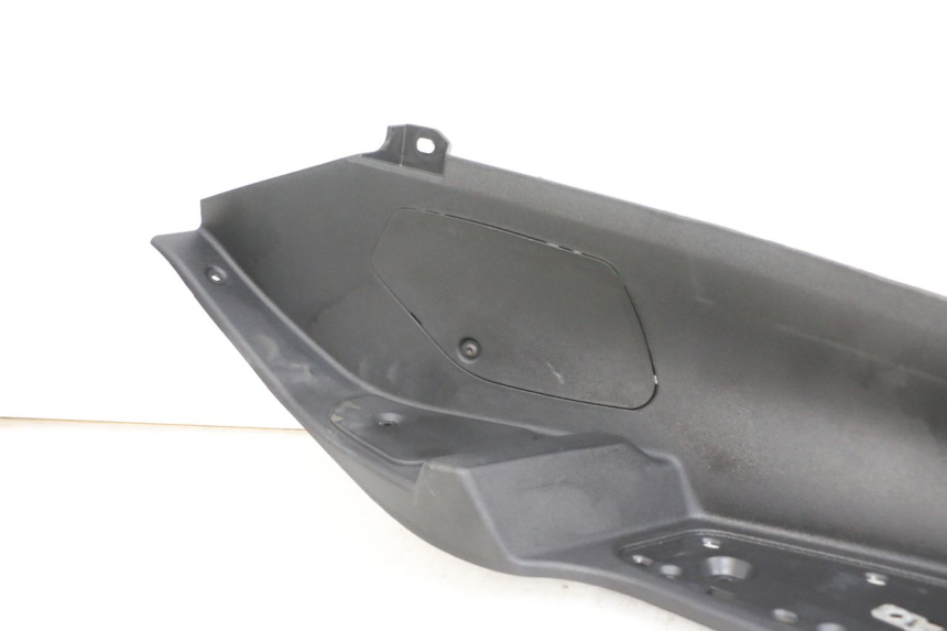 photo de RECHTER FUßRASTEN PIAGGIO MP3 RL 250 (2006 - 2010) - Kennzeichnungen und Originalreferenzen