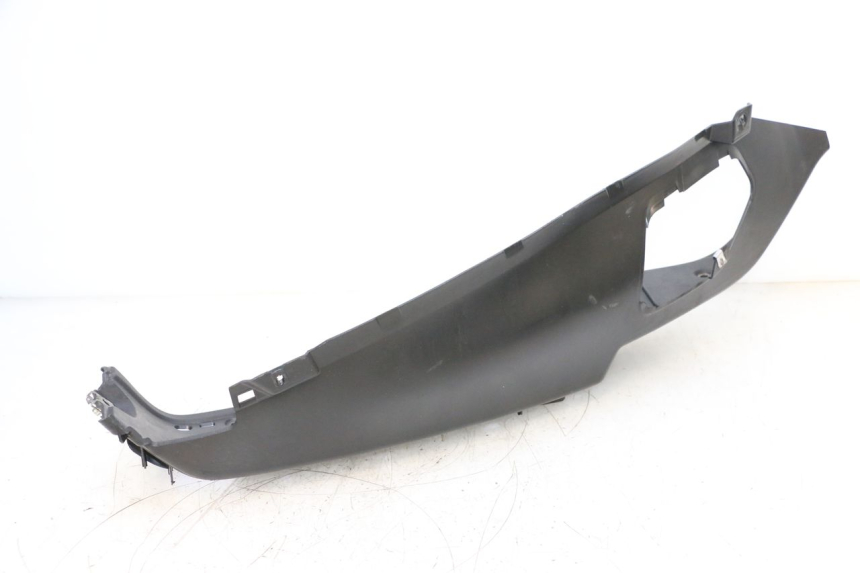 photo de RECHTER FUßRASTEN PIAGGIO MP3 RL 250 (2006 - 2010) - Details der Befestigungspunkte