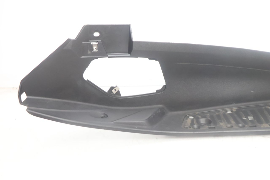 photo de TRITTBRETT VERKLEIDUNG RECHTS PIAGGIO MP3 500 (2016 - 2018) - Detailansicht des Bauteils