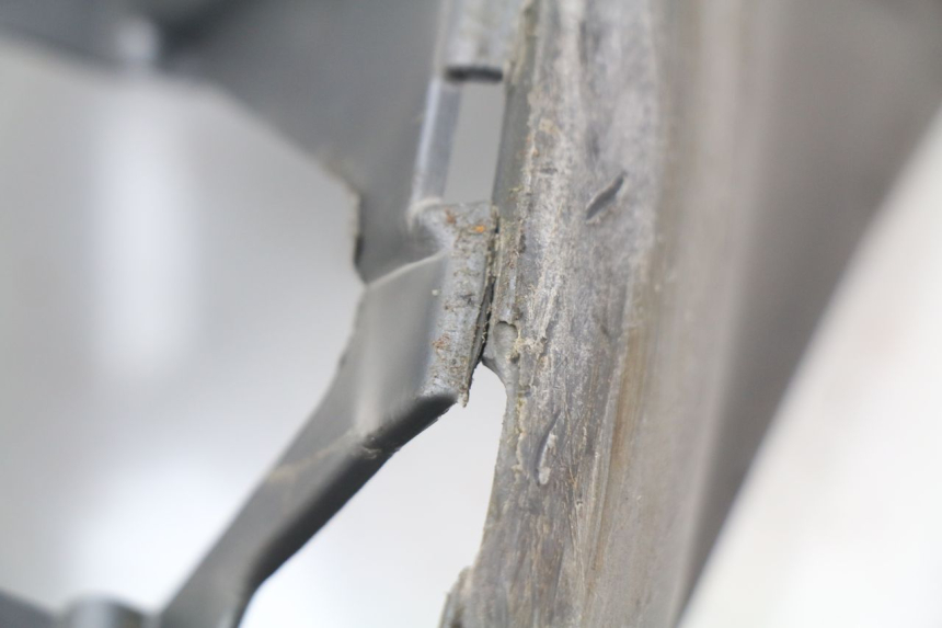 photo de TRITTBRETT VERKLEIDUNG RECHTS YAMAHA NEO'S NEOS 2T 50 (2007 - 2017) - Detailansicht des Bauteils