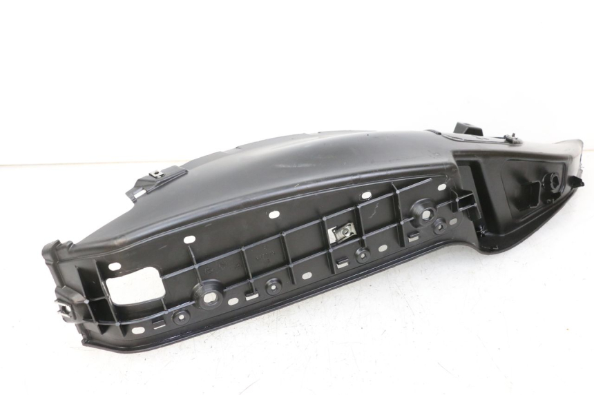 photo de RECHTER FUßRASTEN PIAGGIO MP3 LT 400 (2007 - 2012) - Detailansicht des Bauteils