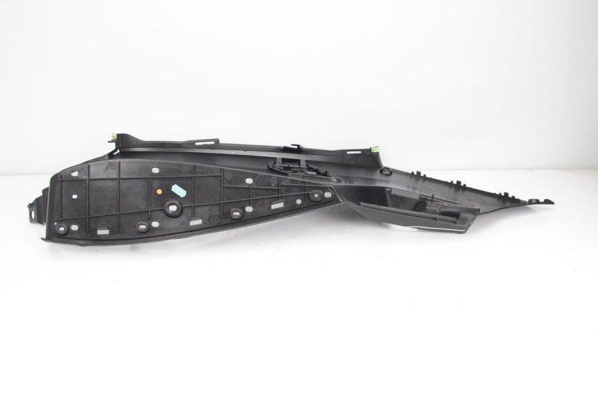 photo de TRITTBRETT VERKLEIDUNG RECHTS PEUGEOT SATELIS 125 (2013 - 2018) - Alternative Perspektive