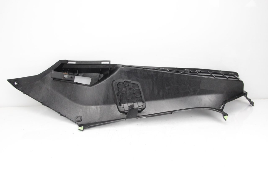 photo de TRITTBRETT VERKLEIDUNG RECHTS PEUGEOT SATELIS 125 (2013 - 2018) - Technische Nahaufnahme