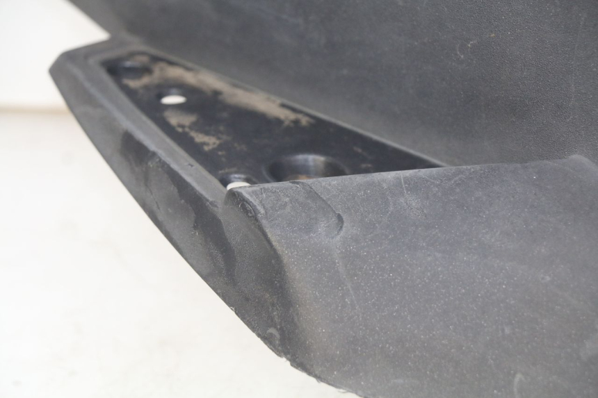 photo de RECHTER FUßRASTEN PEUGEOT SATELIS 125 (2006 - 2009) - Details der Befestigungspunkte