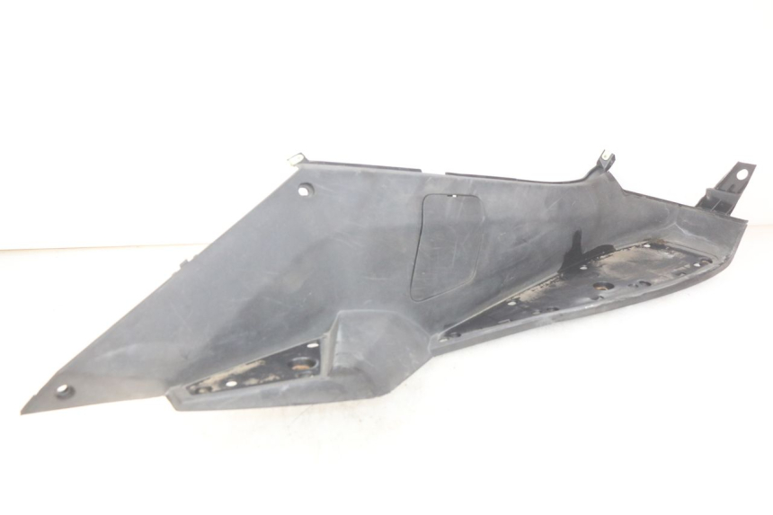 photo de RECHTER FUßRASTEN PEUGEOT SATELIS 125 (2006 - 2009) - Oberflächenzustand und Material