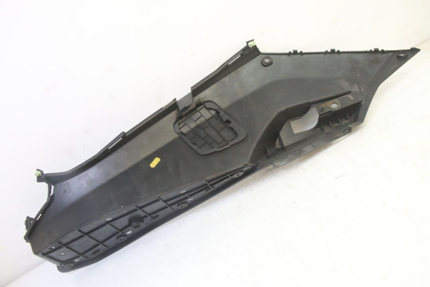 photo de TRITTBRETT VERKLEIDUNG RECHTS PEUGEOT SATELIS 125 (2013 - 2018) - Technische Nahaufnahme