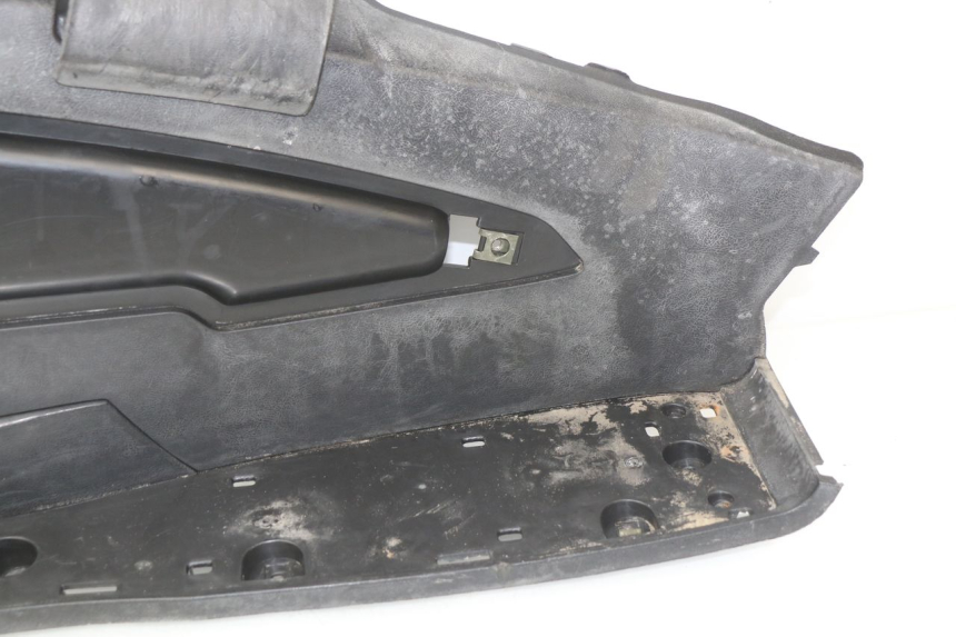 photo de TRITTBRETT VERKLEIDUNG RECHTS RAZZO STEED 125 (2012 - 2018) - Gesamtansicht des Produkts