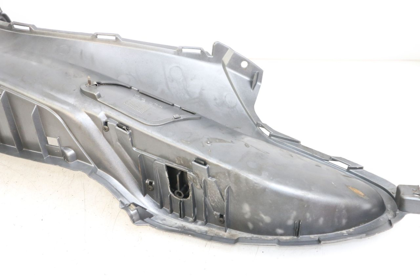 photo de RECHTER FUßRASTEN PIAGGIO X9 125 (2000 - 2003) - Zoom auf Gebrauchszustand