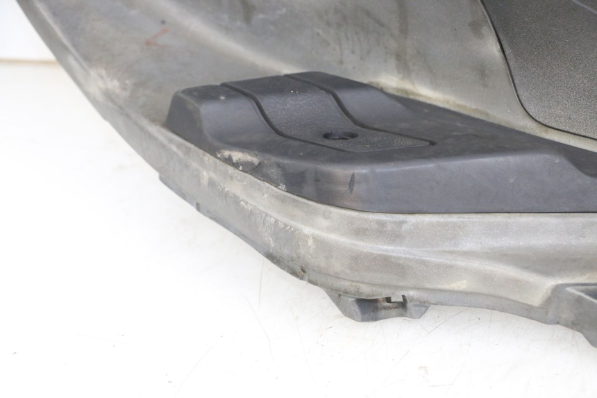 photo de RECHTER FUßRASTEN PIAGGIO X9 125 (2000 - 2003) - Gesamtansicht des Produkts