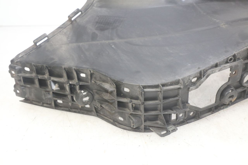 photo de RECHTER FUßRASTEN YAMAHA YP MAJESTY 400 (2004 - 2008) - Technische Nahaufnahme