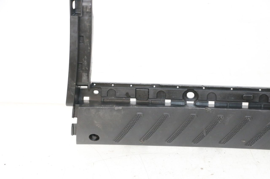 photo de TRITTBRETT VERKLEIDUNG SEGWAY NINEBOT E125S 1 (2022 - 2026) - Detaillierte Sichtprüfung