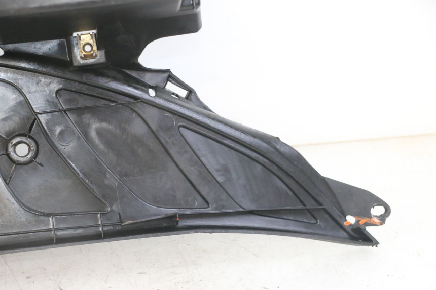 photo de FUßRASTE PEUGEOT ELYSEO 125 (1999 - 2004) - Zoom auf Komponenten