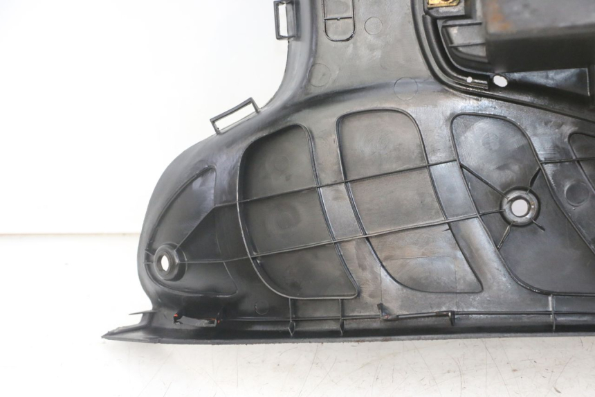 photo de FUßRASTE PEUGEOT ELYSEO 125 (1999 - 2004) - Hochauflösende Nahaufnahme