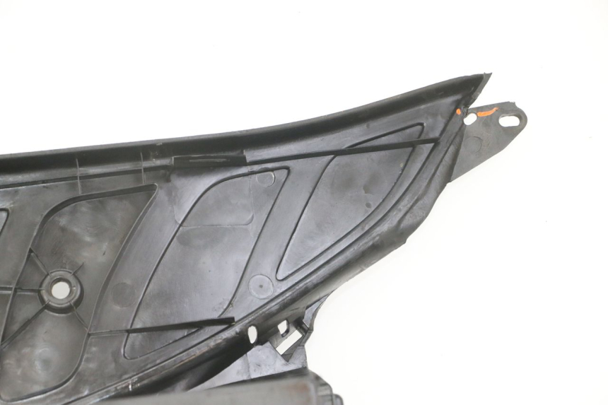 photo de FUßRASTE PEUGEOT ELYSEO 125 (1999 - 2004) - Detaillierte Sichtprüfung