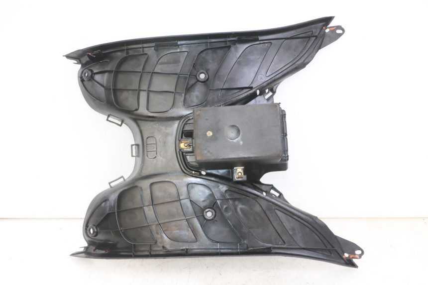 photo de FUßRASTE PEUGEOT ELYSEO 125 (1999 - 2004) - Fokus auf die Struktur