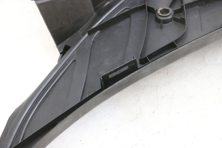 photo de FUßRASTE PEUGEOT ELYSEO 125 (1999 - 2004) - Hochauflösende Nahaufnahme