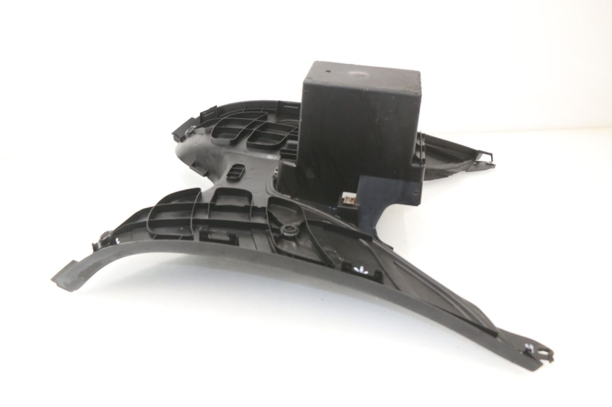 photo de TRITTBRETT VERKLEIDUNG PEUGEOT ELYSEO 50 (1998 - 2001) - Weitere Ansicht des Artikels