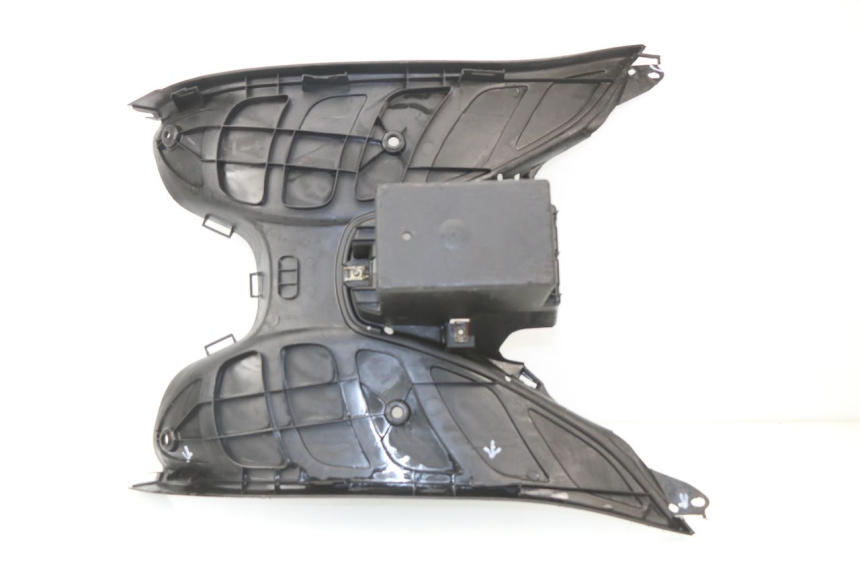 photo de TRITTBRETT VERKLEIDUNG PEUGEOT ELYSEO 50 (1998 - 2001) - Oberflächenzustand und Material