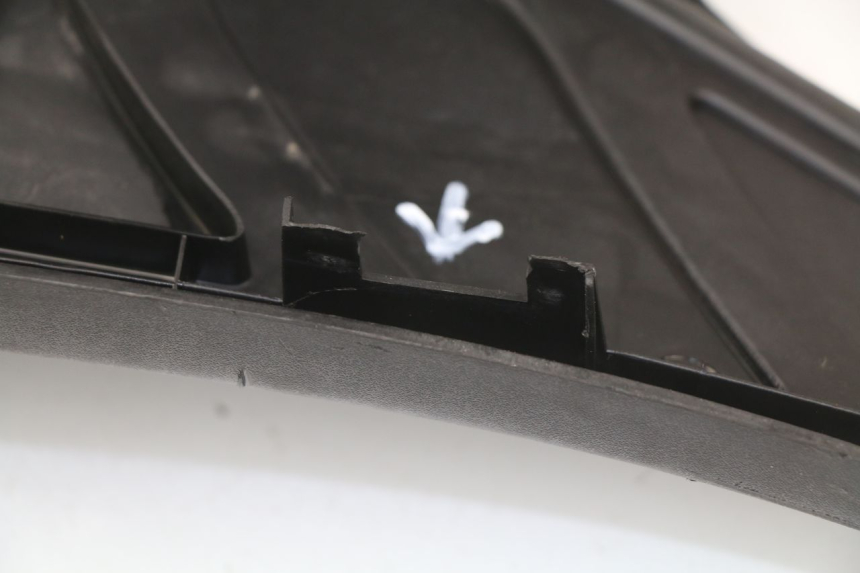 photo de TRITTBRETT VERKLEIDUNG PEUGEOT ELYSEO 50 (1998 - 2001) - Kennzeichnungen und Originalreferenzen