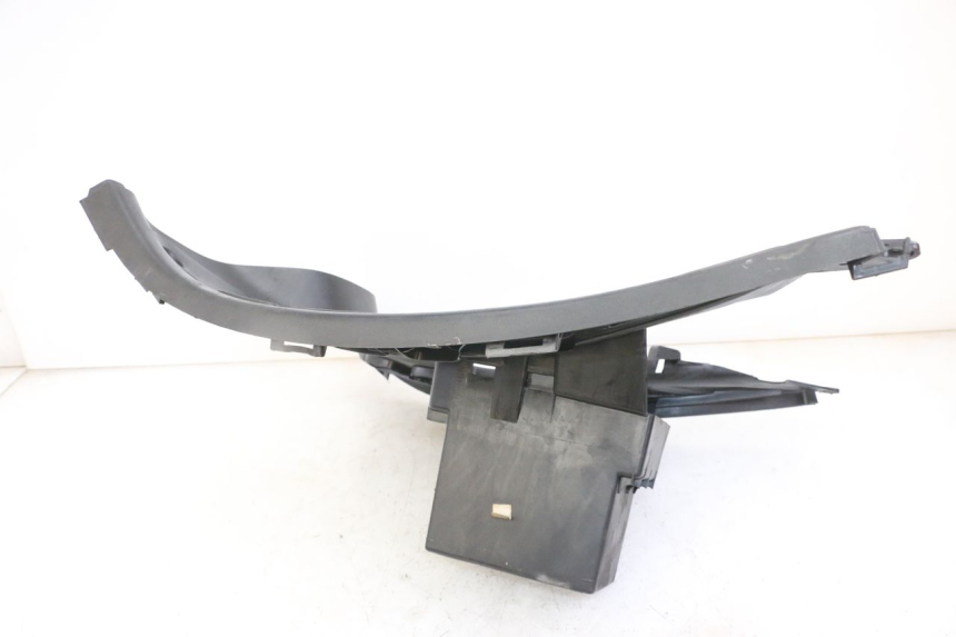 photo de TRITTBRETT VERKLEIDUNG PEUGEOT ELYSTAR 125 (2002 - 2007) - Technische Nahaufnahme