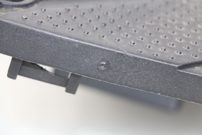 photo de TRITTBRETT VERKLEIDUNG SYM FIDDLE 2 50 (2008 - 2013) - Oberflächenzustand und Material