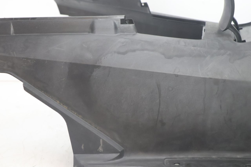 photo de TRITTBRETT VERKLEIDUNG HONDA FJS SILVER WING SILVERWING 400 (2005 - 2008) - Zoom auf Gebrauchszustand