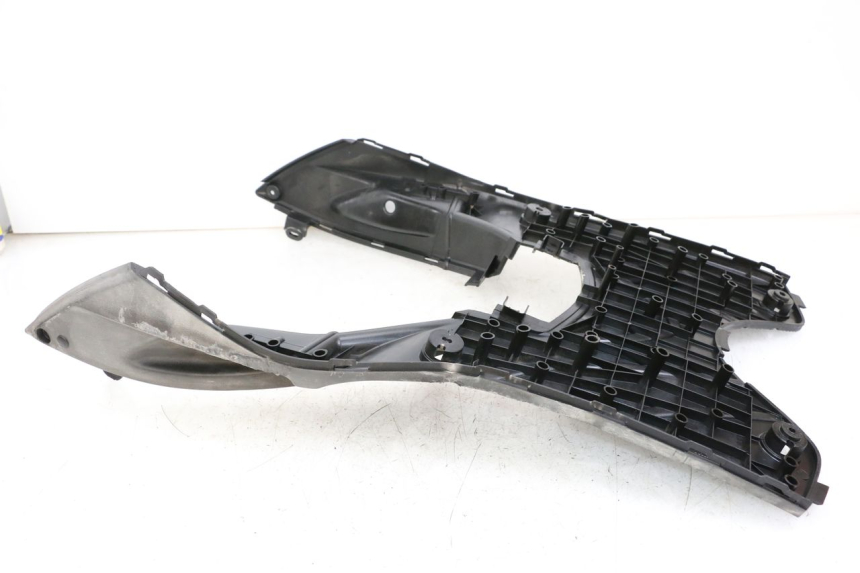 photo de TRITTBRETT VERKLEIDUNG MBK FLAME X 125 (2007 - 2016) - Detailansicht des Bauteils