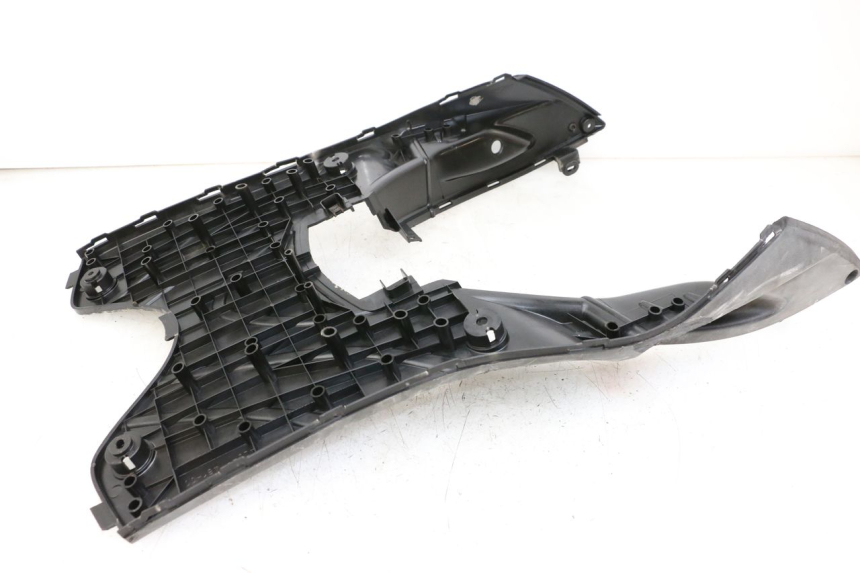 photo de TRITTBRETT VERKLEIDUNG MBK FLAME X 125 (2007 - 2016) - Zoom auf Gebrauchszustand