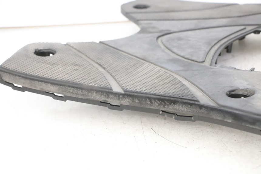 photo de TRITTBRETT VERKLEIDUNG MBK FLAME X 125 (2007 - 2016) - Charakteristische Merkmale