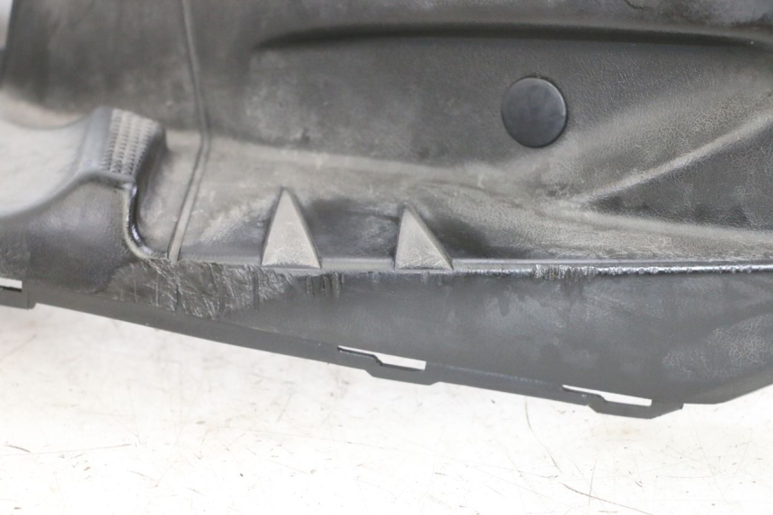 photo de TRITTBRETT VERKLEIDUNG MBK FLAME X 125 (2007 - 2016) - Zoom auf Komponenten