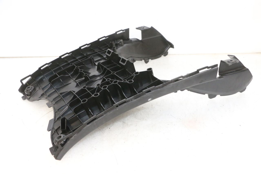 photo de TRITTBRETT VERKLEIDUNG MBK FLIPPER 115 (2013 - 2017) - Zoom auf Gebrauchszustand